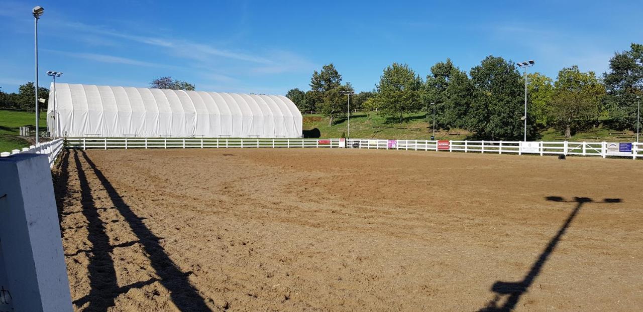 Hotel Horse Riding - Jezdecky Areal Trsice Ngoại thất bức ảnh
